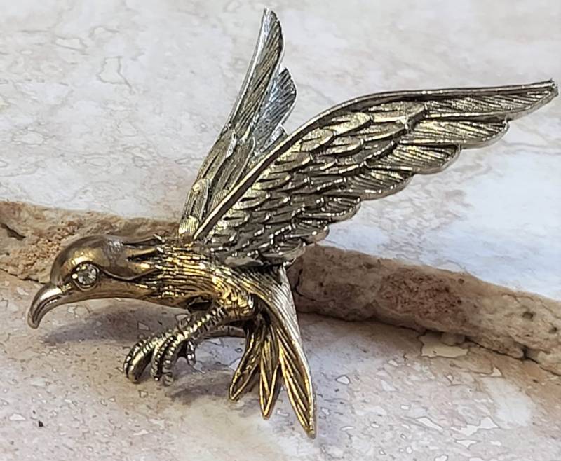 Vintage 3D Adler Pin Mit Strass Auge Signiert Art Brooch von ChristinesBoutique1
