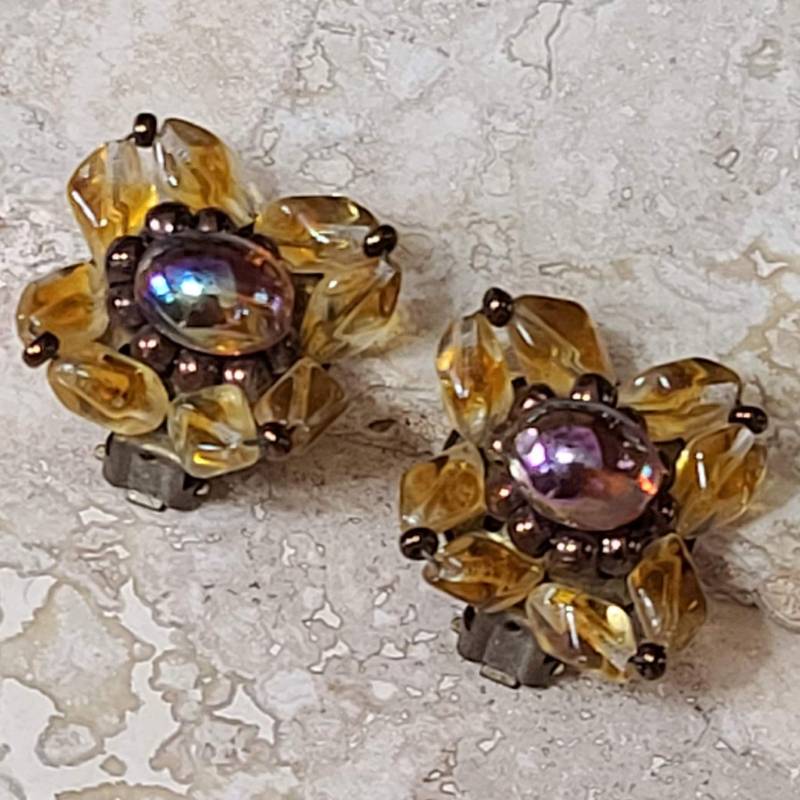 Vintage Fasching Gold Perlen Ohrclips 1"Super Zustand Christine Es Boutique von ChristinesBoutique1