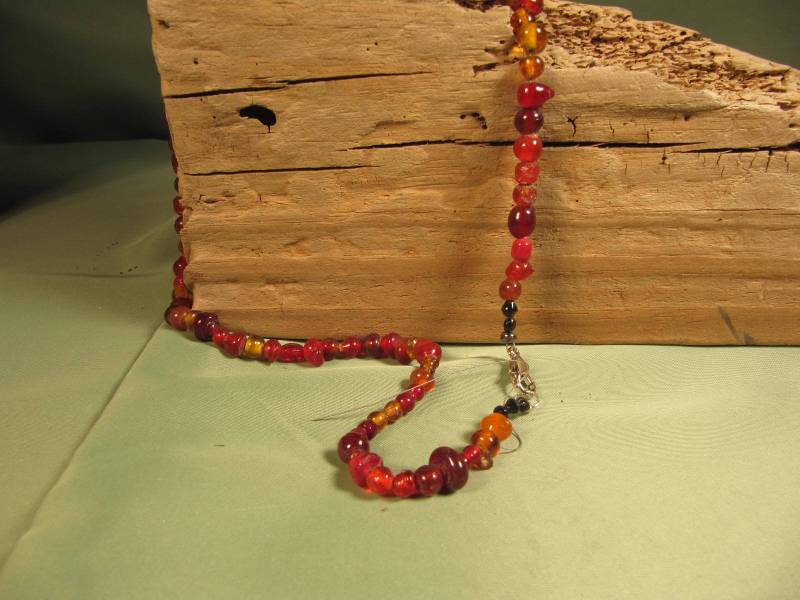 Liebe-Perlen Aus Glas, Zufällige Förmige Perlen Glas Halskette, Hippie-stil, Ein Von Einer Art Unisex, Amber Farbigen Glasperlen Liebe-Perlen Aus Glas, Zufällige Förmige Perlen Glas Halskette, Hippie-stil, Ein Von Einer Art Unisex, Amber Farbigen Glasperlen von ChristophCreations