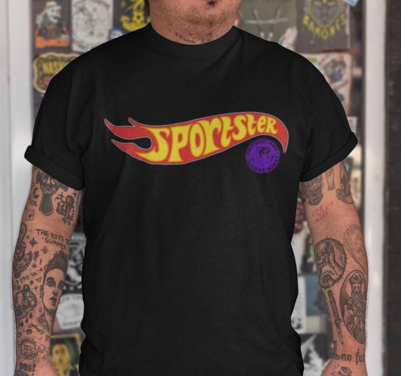 Hot Wheels Sportster T-Shirt Ironhead Unisex Chopper Biker Harley Shovelhead Kleidung Hot Wheels Sportster T-Shirt Ironhead Unisex Chopper Biker Harley Shovelhead Kleidung von ChrizzlybearDesignCo