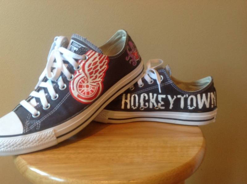 Detroit Redwings Converse Handbemalt Detroit Redwings Converse Handbemalt von ChromeReflections