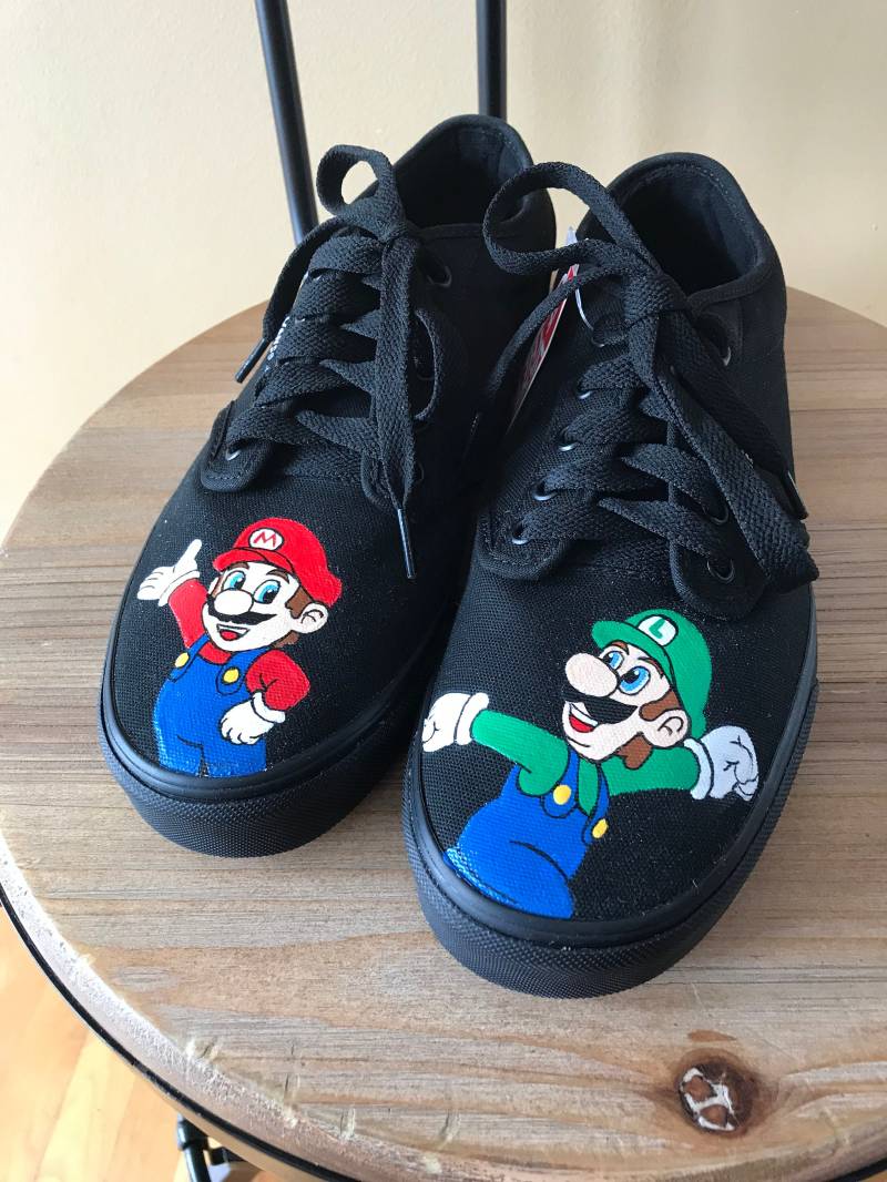 Super Mario Brothers Schuhe Super Mario Brothers Schuhe von ChromeReflections