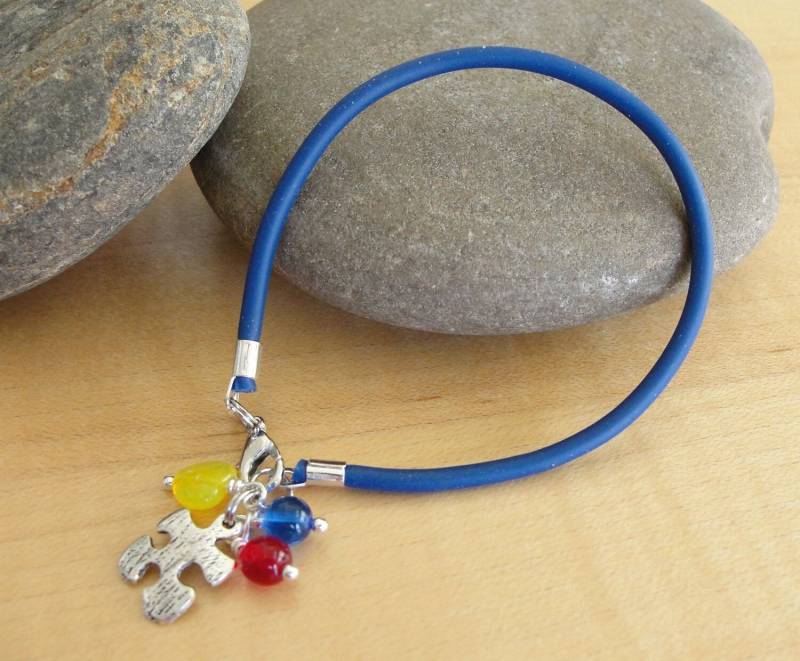Autismus Bewusstseins Armband | Gummi - Asperger Syndrom Bewusstsein von ChronicallyCaring
