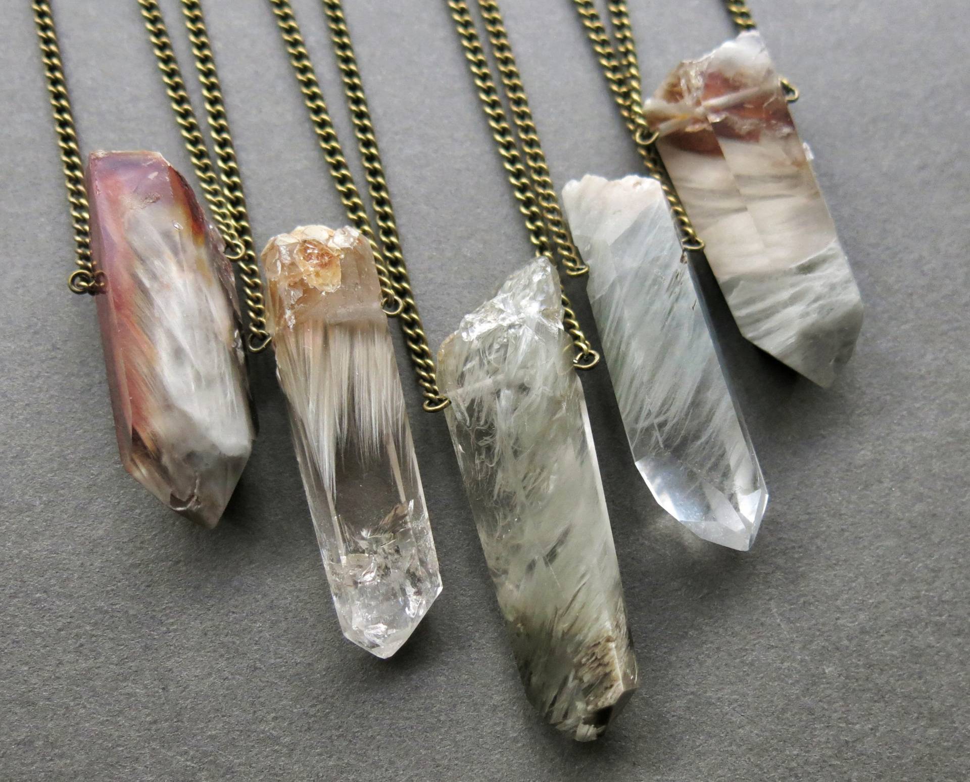 Amphibole Phantomquarz Halskette, Seltener Kristall Anhänger, Einzigartiger Boho Hippie Schmuck von Chrysalism