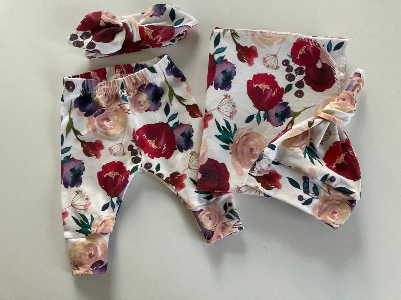 Neugeborene Mädchen Set Mit Nach Hause Nehmen. Spucktuch & Hut Oder Stirnband Set. Leggings. Baby Geschenk Zur Dusche. Foto Prop von ChubbyCheekbabies