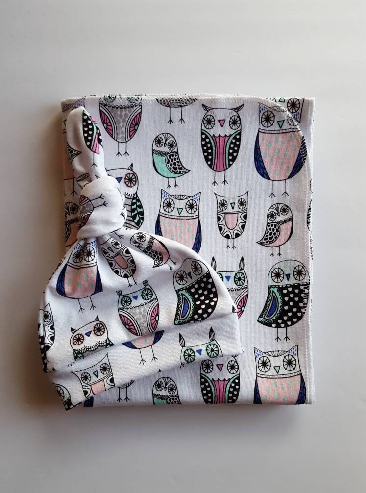 Neugeborenes Mädchen Coming Home Set. Eulen Swaddle Decke. Neugeborenen Hut. Neugeborene Baby Kleidung. Baumwolle Stricken Babykleidung. von ChubbyCheekbabies