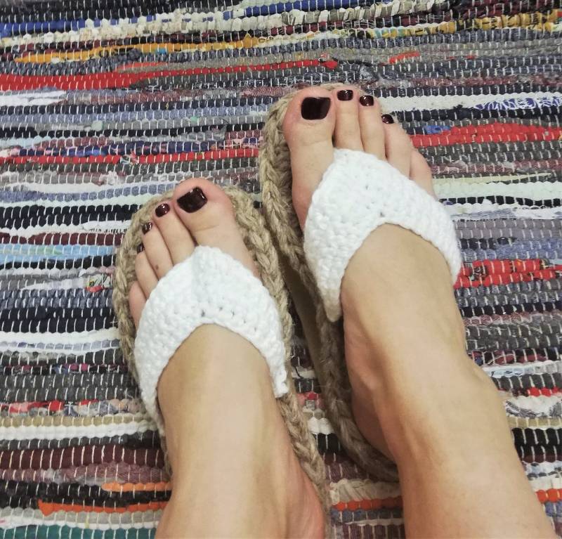 Gehäkelte Sommer Flip Flops/Hausschuhe Gummisohlen Gehäkelte Schuhe Für Frauen Sauna von ChunkyKnitworks