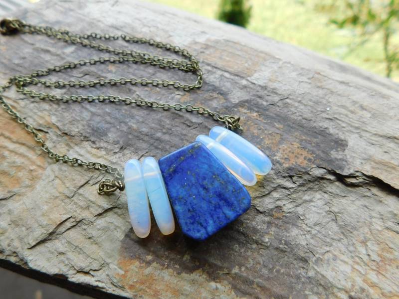Lapiz Lazuli & Opalite Fransen Halskette. "Boho Kette "Summer Thunder" #festiveetsyfinds." von Chymiera