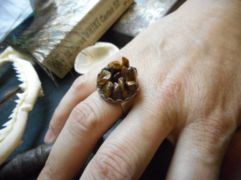 Ode An Cat Lady. Katzenauge Nuggets Edelsteincluster Musterring. Handgemachtes Geschenk Für Sie. #festlicheetsyfundstücke von Chymiera