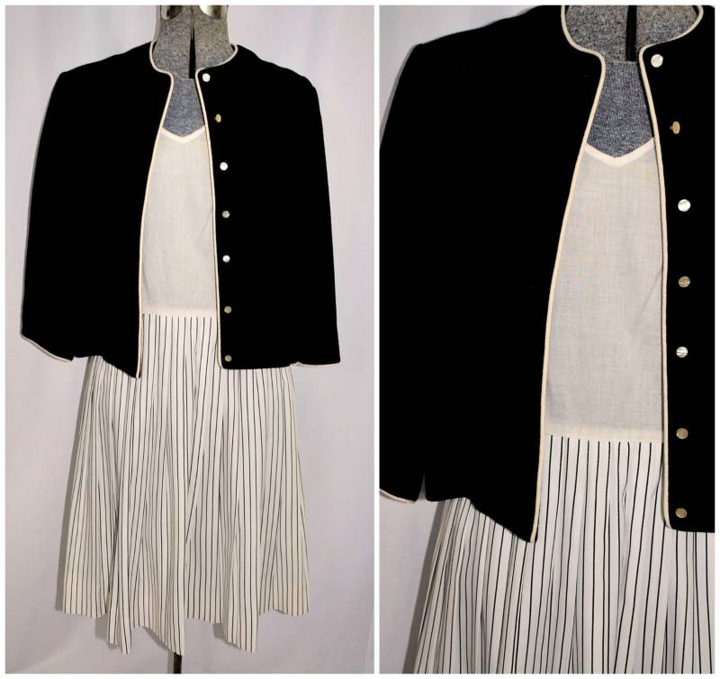 Vintage 50Er 60Er Jahre Schwarz Weiß Kleid Anzug Mit Wolljacke/Gestreifter Rock Größe Klein Ilgwu Label Vintage 50Er 60Er Jahre Schwarz Weiß Kleid Anzug Mit Wolljacke/Gestreifter Rock Größe Klein Ilgwu Label von CicelysCloset