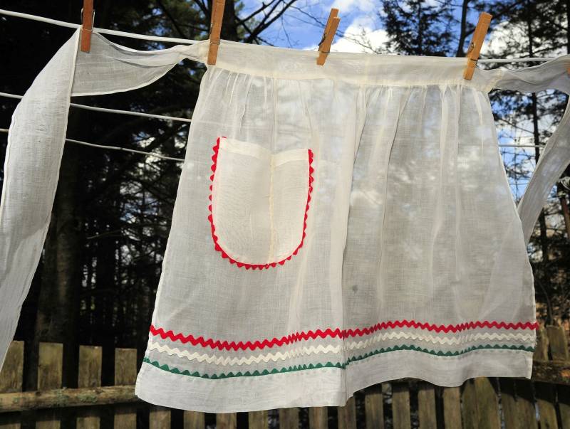 Vtg 60's/Weihnachts Schürze Rot Grün & Weiss Ric Rack Trim von CicelysCloset