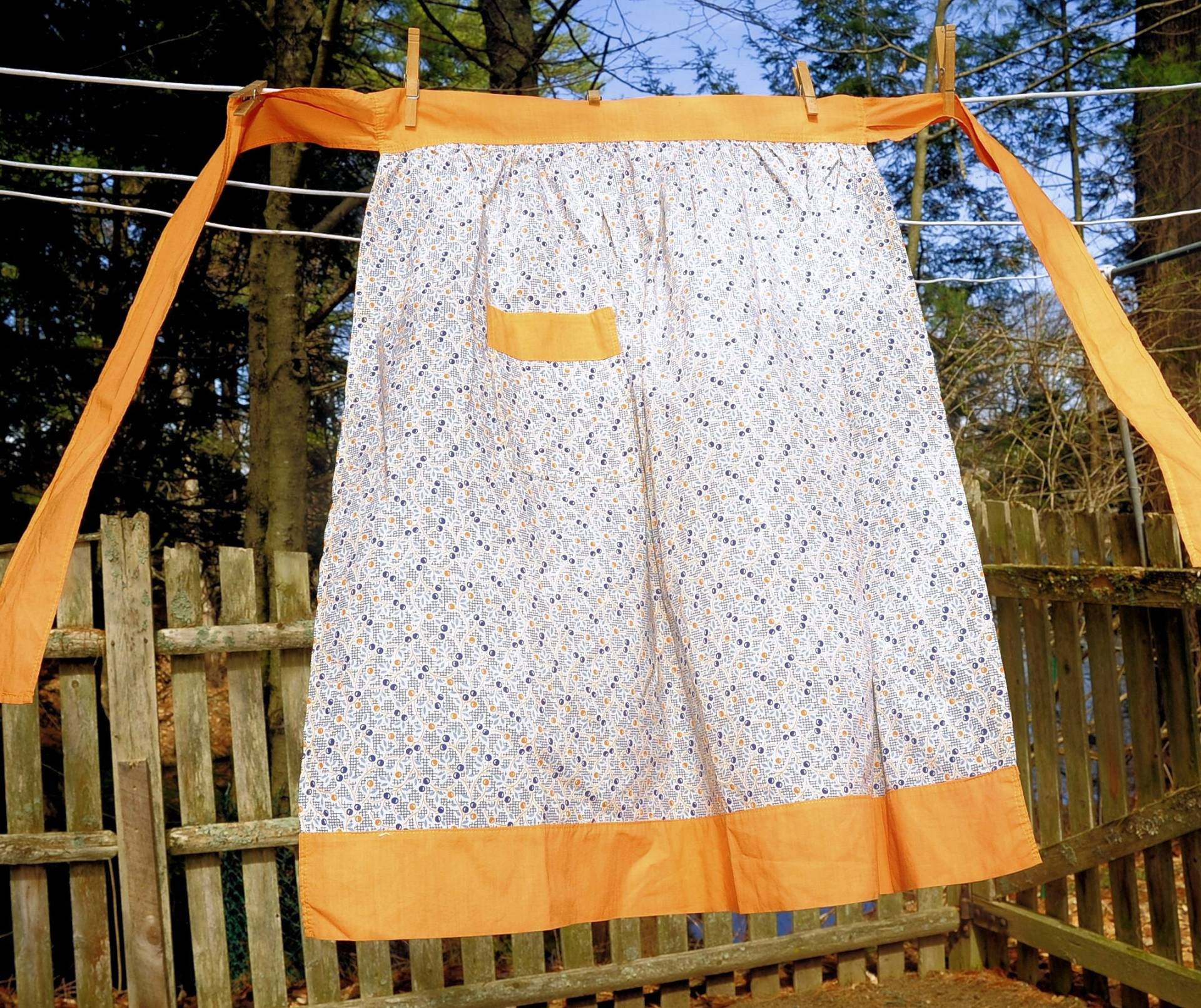 Vtg60's/Kirschen Am Weinstock Halbe Hostess Baumwollschürze Längere Form Breite Orange Borte von CicelysCloset