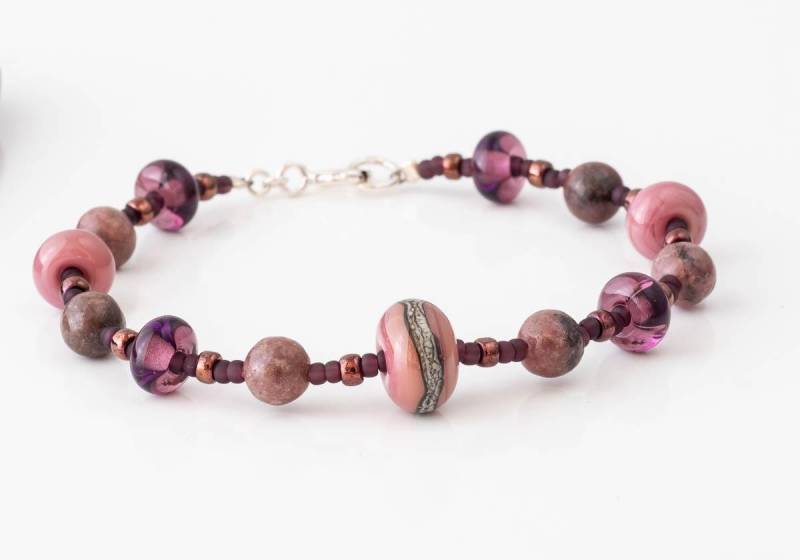 Armband Aus Rhodonit, Lampwork Und Silber Armband Aus Rhodonit, Lampwork Und Silber von CielCreations