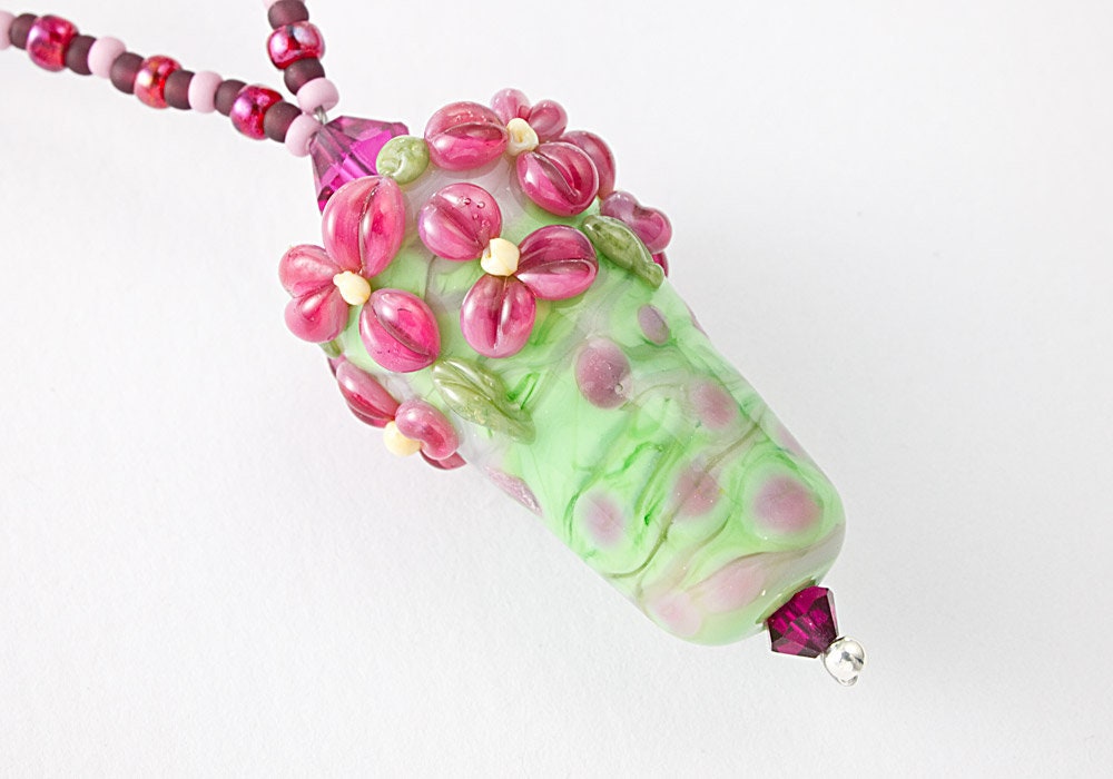 Blumige Glasperlen-Halskette Blumige Glasperlen-Halskette von CielCreations