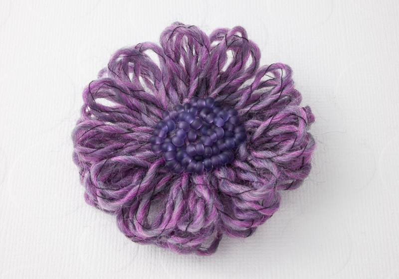 Lila Perlen Blumen Brosche Lila Perlen Blumen Brosche von CielCreations
