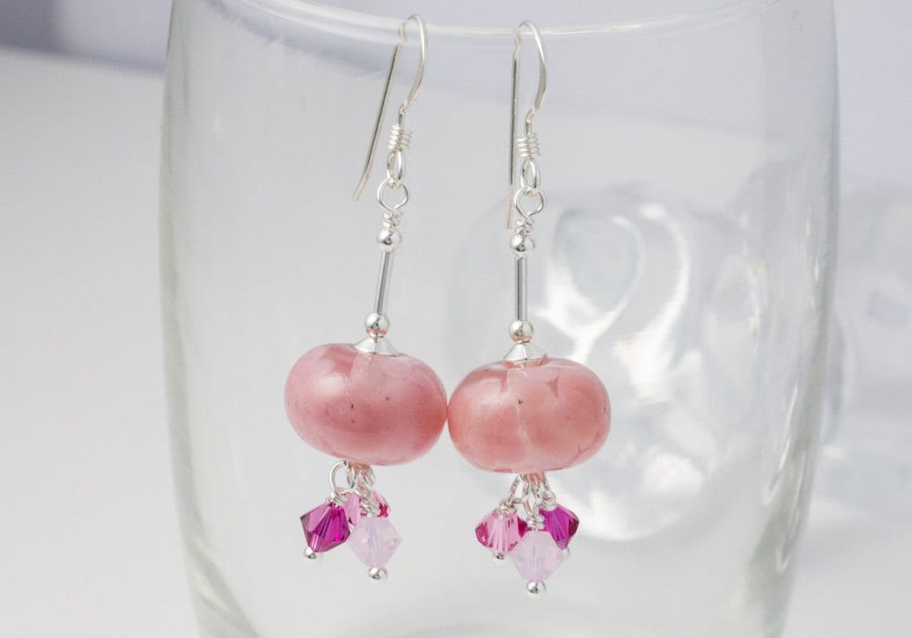 Rosa Baumelnde Lampwork Ohrringe Rosa Baumelnde Lampwork Ohrringe von CielCreations