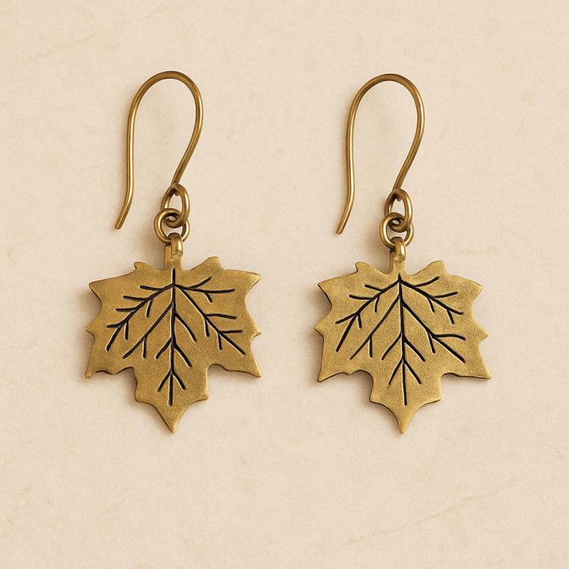 Handgemachte Blattohrringe Gold - Naturschmuck Aus Messing Boho Herbst Ohrringe, Geschenk Für Frauen von CiioBerlin