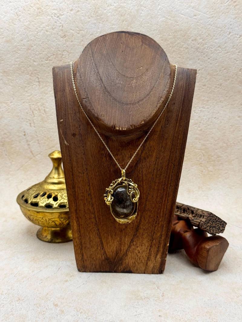 Handgemachte Edelstein Kette Lodolita/ "Gartenquarz", Boho Gold, Heilsteinkette von CiioBerlin