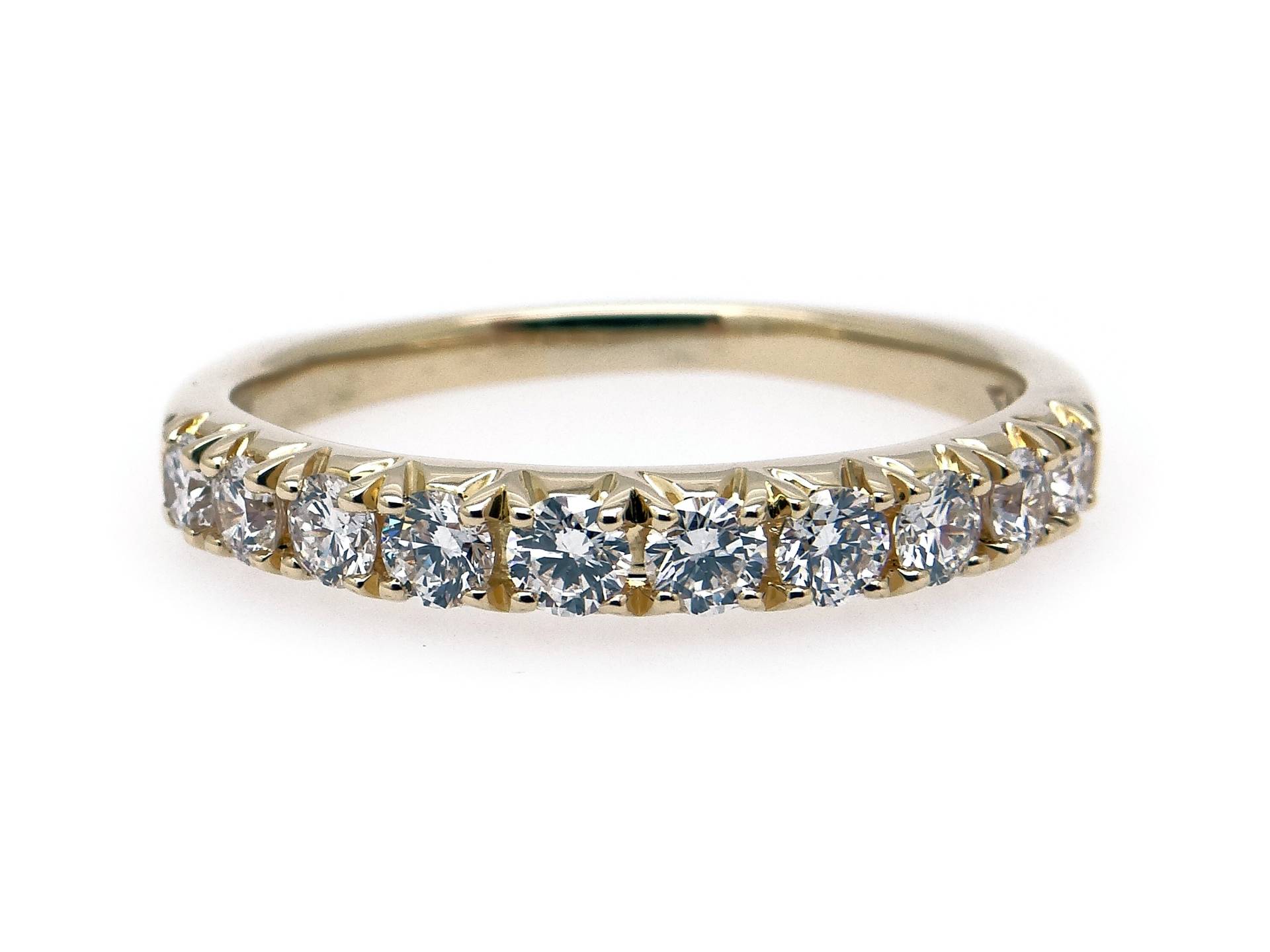 Schlichter 18K Gelbgold .75Ct Runder Diamant 3mm Ehering Band Love Ring Größe 8, 5 G Vs von CileoneJewelers