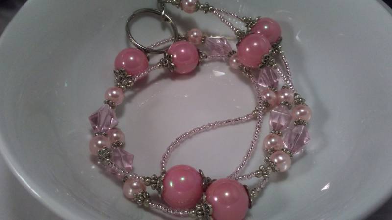 Handgemachte Perlen Id Badge Lanyard, Rosa Glasperlen von CillaArtCreations