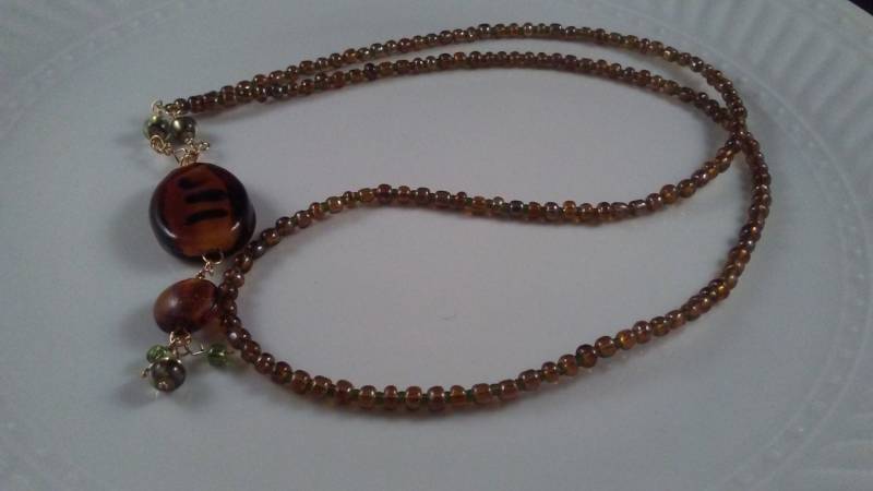 Braune Lampwork Glas Halskette, Seed Bead Statement Halskette von CillaArtCreations