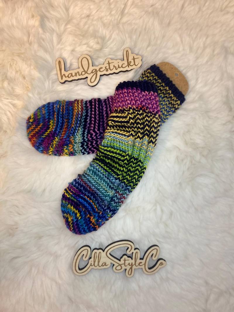 Babysocken, Bananensocken Ohne Ferse, Selbstgestrickt, Geschenk Zur Geburt, Strümpfe, Gr. 19/20, Bunt, Handgestrickt, Artikelnr. 25 140 von CillaStyleCo