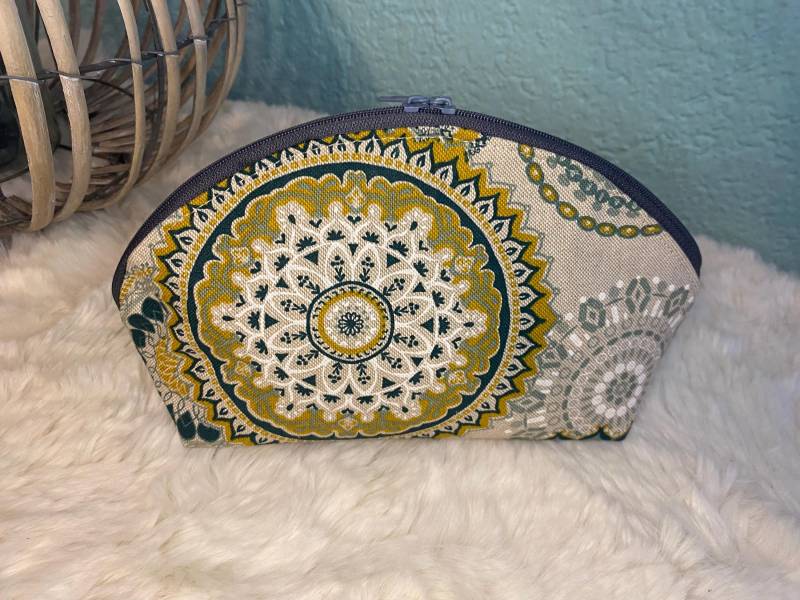 Kosmetiktasche, Stiftemäppchen, Schminktasche, Projekttasche, Universaltasche, Selbstgenäht, Vielseitig Verwendbar, Artikelnummer 25 117 von CillaStyleCo