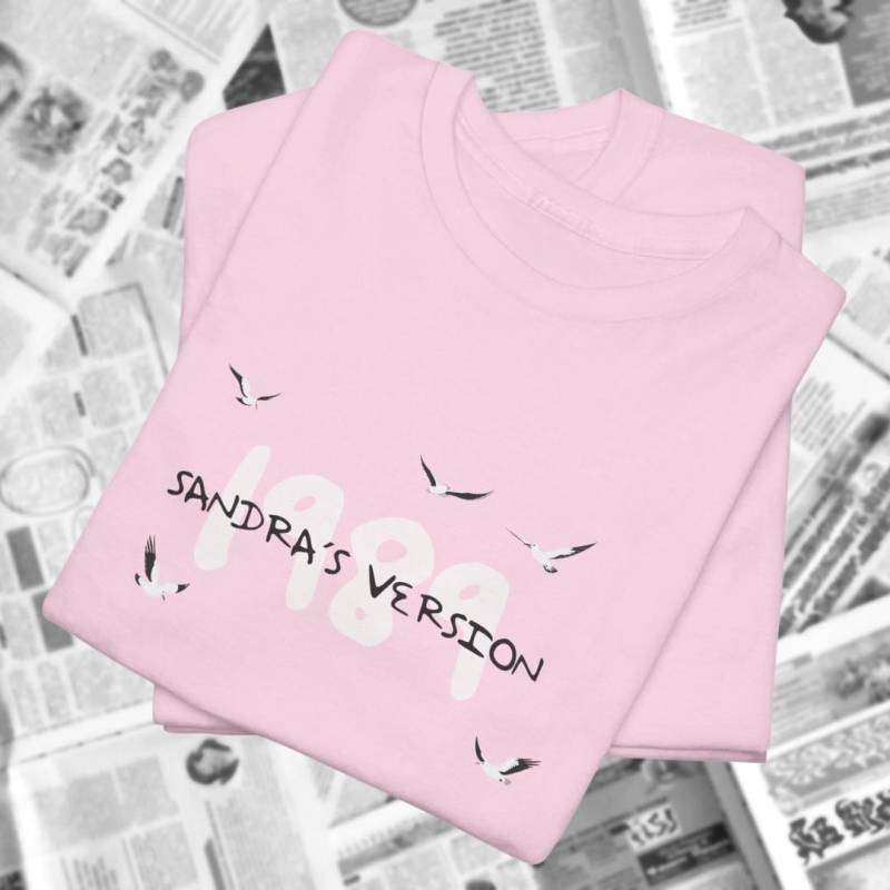 1989 Your Name Version Personalized Concert Shirt Pop Singer 90S Handwritten Style Seagull Customized Teenager Taylor Gift Girl von CincerelyYoursShop