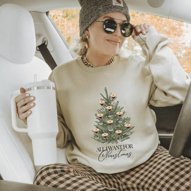 All I Want For Christmas Espresso Martini Tree Bestie Retro Sweatshirt Tini Time Y2K Cocktail Lover Alcohol Gift Mother Aperitifo Santa 90S von CincerelyYoursShop