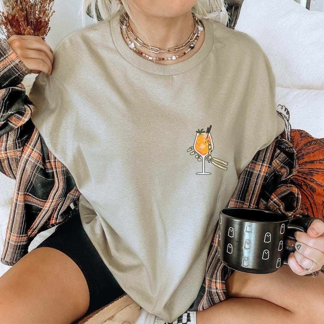Aperol Spritz Is Always The Answer Retro Halloween T-Shirt Shirt Y2K Holy Aperoli Skeleton Hand Alcohol Gift Aperitifo Party Aperol Spritz Is Always The Answer Retro Halloween T-Shirt Shirt Y2K Holy Aperoli Skeleton Hand Alcohol Gift Aperitifo Party von CincerelyYoursShop