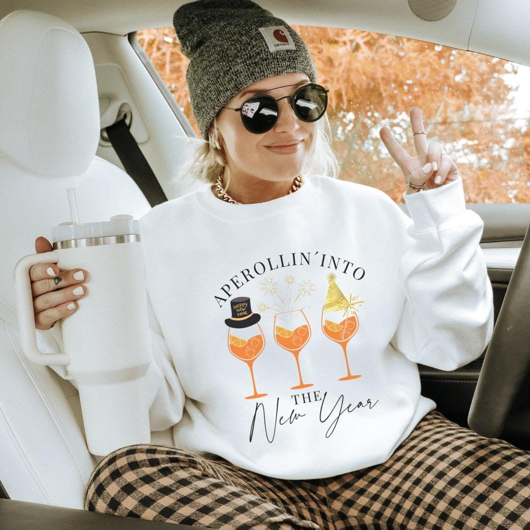Aperollin Into The New Year Aperol Sweatshirt Spritz Years Eve Hat Retro Pullover Mother Y2K Cocktail Lover Gift Aperitifo 90S von CincerelyYoursShop