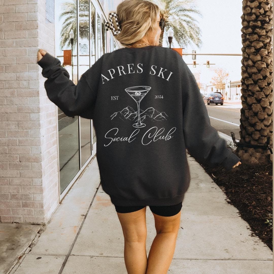Apres Ski Social Club Party Sweatshirt Espresso Martini 2024 Unisex Back Print Aspen Vacation Girls-Trip Personalized Boys Trip Group Shirt von CincerelyYoursShop