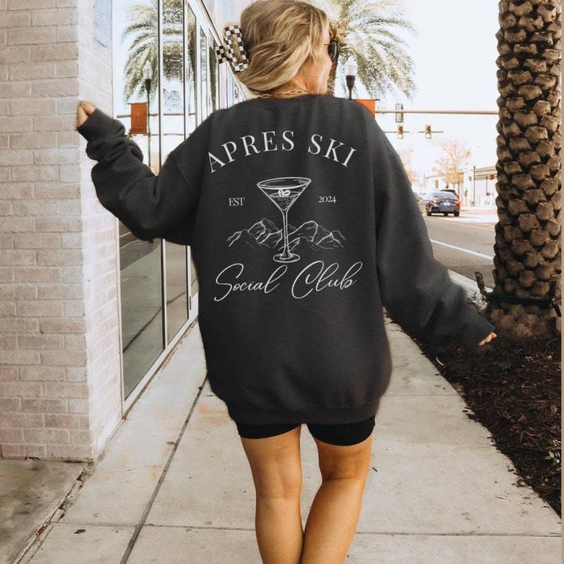 Apres Ski Social Club Party Sweatshirt Espresso Martini 2024 Unisex Back Print Aspen Vacation Girls-Trip Personalized Boys Trip Group Shirt von CincerelyYoursShop