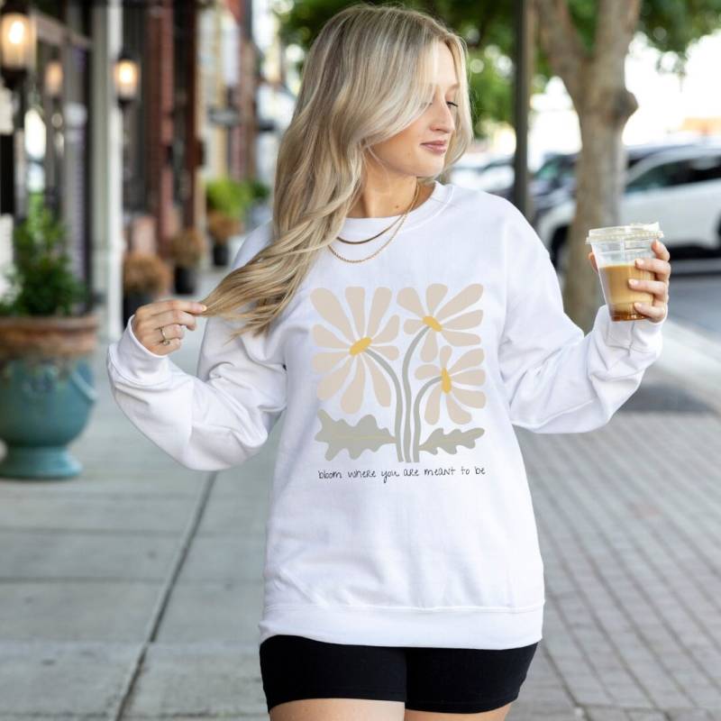Boho Flower Hoodie Unisex Retro Wildblumen Sweater Floral Minimalist Pullover Blumen-Print Frauen Sweatshirt Backprint Quote Gift For Her von CincerelyYoursShop