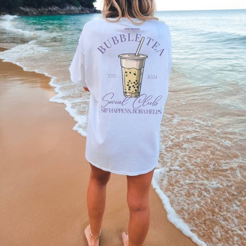 Bubble Tea Social Club Life Happens Boba Helps Oversized Shirt Retro Lover T-Shirt Food Girl Gift 90 Graphic Tshirt Student Back Print von CincerelyYoursShop