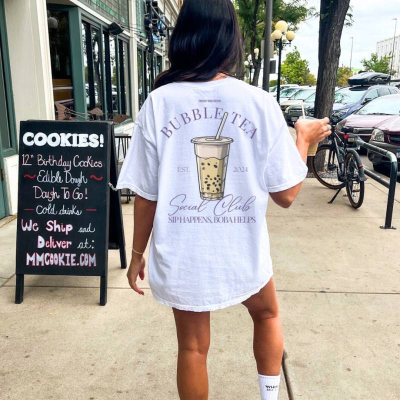 Bubble Tea Social Club Life Happens Boba Helps Oversized Shirt Retro Lover T-Shirt Food Girl Gift 90 Graphic Tshirt Student Back Print von CincerelyYoursShop
