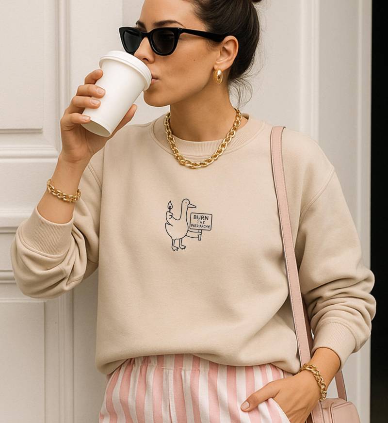 Burn Patriarchy Goose Sweatshirt Funny Feminist Duck Shirt Political Y2K Doodle Graphic Top Feminism Slogan Clothing Gift Women 90S Line Art von CincerelyYoursShop