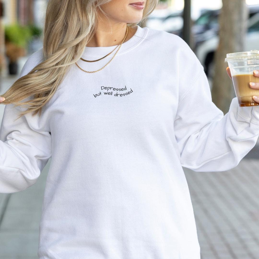 Depressed But Well Dressed Line Art Sweatshirt Retro Mental Health Unhinged 90S Hoodie Pocket Print Graphic Girl Y2K Gift Funny Quote Silly von CincerelyYoursShop