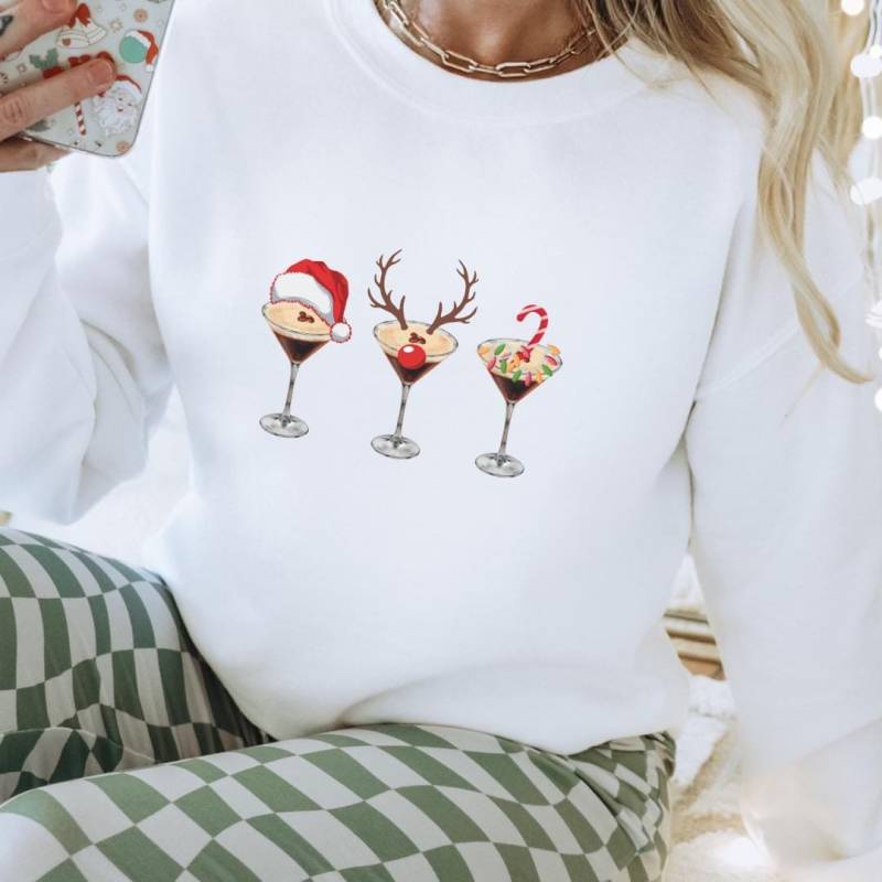 Espresso Martini Christmas Sweatshirt Party Group Shirt Apres Ski Vacay Group Girls-Trip Reindeer Bestie Gift Santa Claus Hat Candy Cane Y2K von CincerelyYoursShop