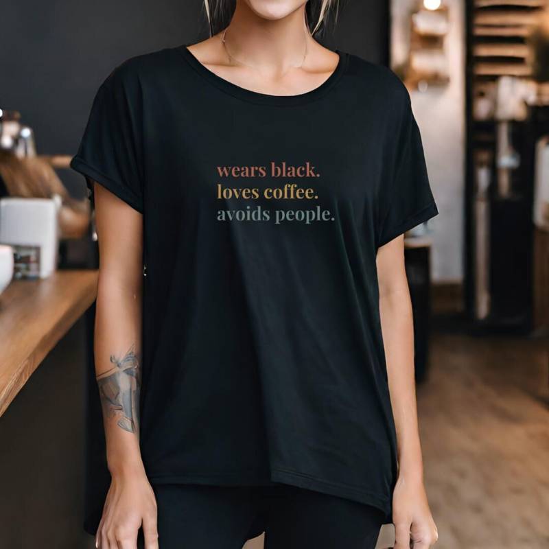 Funny Quote Shirt Introvert Person Gift Wears Black Sweater Coffee Lover Introverted T-Shirt Avoids People It Coder Sweatshirt Programmer von CincerelyYoursShop
