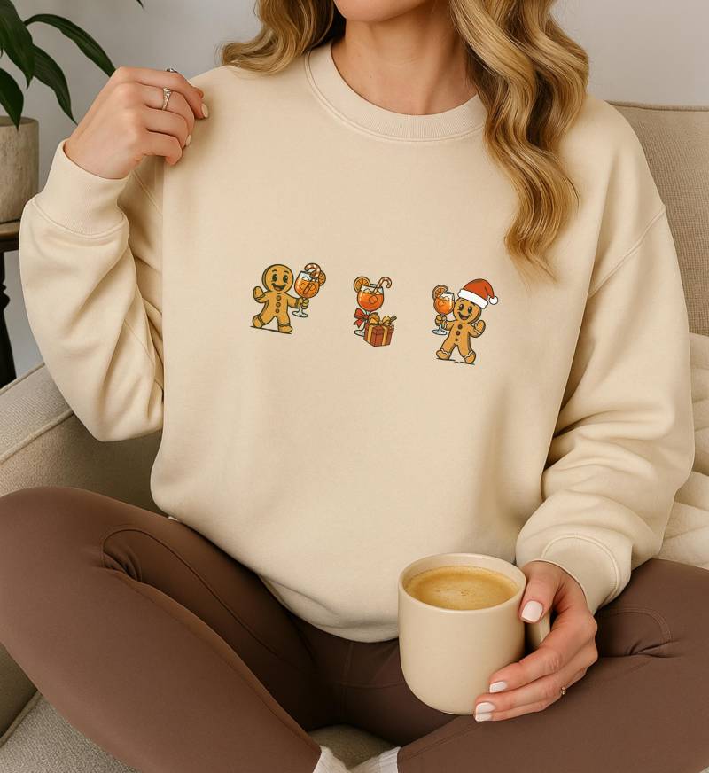 Gingerbread Apero Spritz Lover Ugly Christmas Sweater Italian Aperitif Party Crew Apres Ski Cookie Cocktail Bestie Gift Funny von CincerelyYoursShop