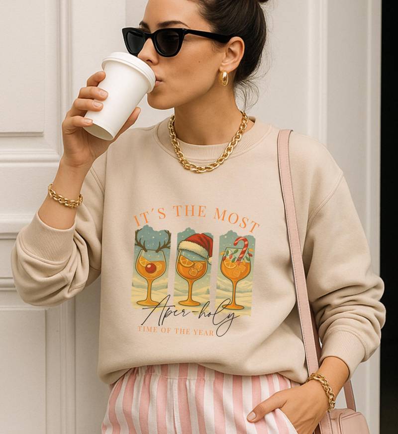 Its The Most Aper Holy Time Of Year Sweatshirt Orange Spritz Retro Vintage Christmas Aperitif Cocktail Holiday Gift Ugly Sweater Italian von CincerelyYoursShop