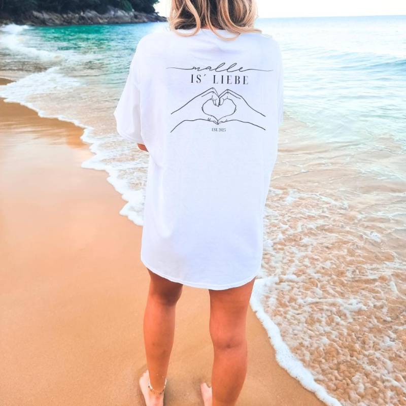 Malle Is Liebe Social Club Cocktail Party Shirt Mallorca 2025 Oversized Back Print Holiday Group Shirt Jga Girls Trip Personalized von CincerelyYoursShop