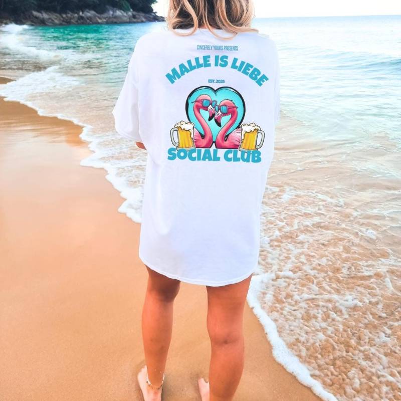 Malle Is Liebe Social Club Flamingo Party Shirt Mallorca 2025 Oversized Back Print Holiday Group Shirt Jga Girls Trip Personalized von CincerelyYoursShop