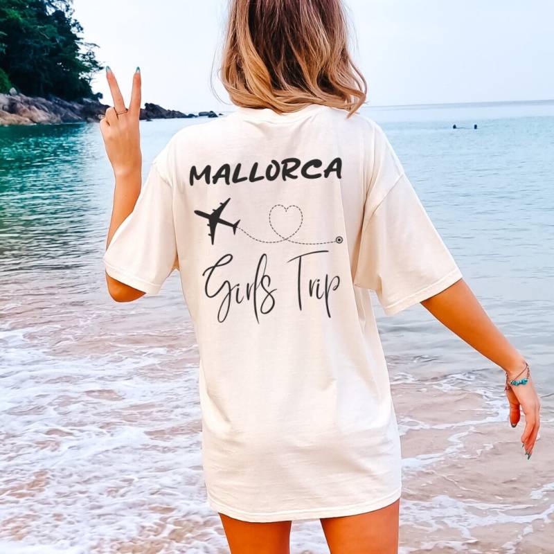 Mallorca Girls Trip Airplain Party Shirt Malle 2024 Oversized Back Print Urlaub Group Jga Girls-Trip Mädelsausflug Personalized 90S von CincerelyYoursShop