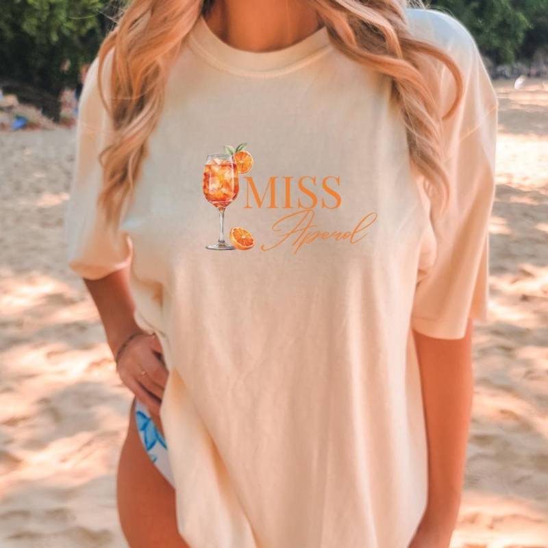 Miss Aperol Spritz Shirt Custom Retro Aesthetic T-Shirt Cocktail Y2K Holy Aperoli Vintage Alcohol Gift Personalized Aperitifo von CincerelyYoursShop