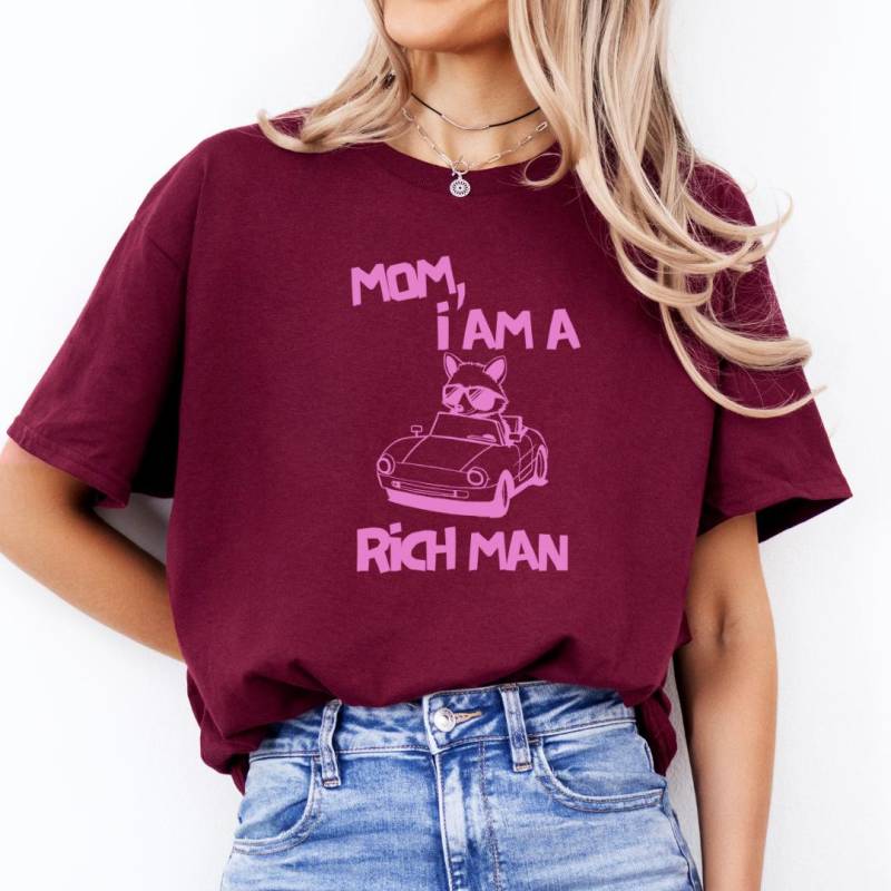Mom I Am A Rich Man Raccoon Retro Feminist Gift Feminism Sustainable Unisex Y2K T-Shirt Equality Female Empowerment Unhinged Doodle Shirt von CincerelyYoursShop