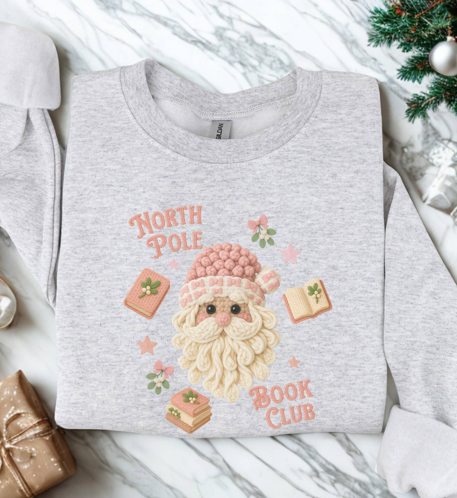 North Pole Book Club Coquette Knitted Santa Claus Book Lover Christmas Sweater Cute Crochet Ugly Reading Soft Girl Holiday Unhinged von CincerelyYoursShop