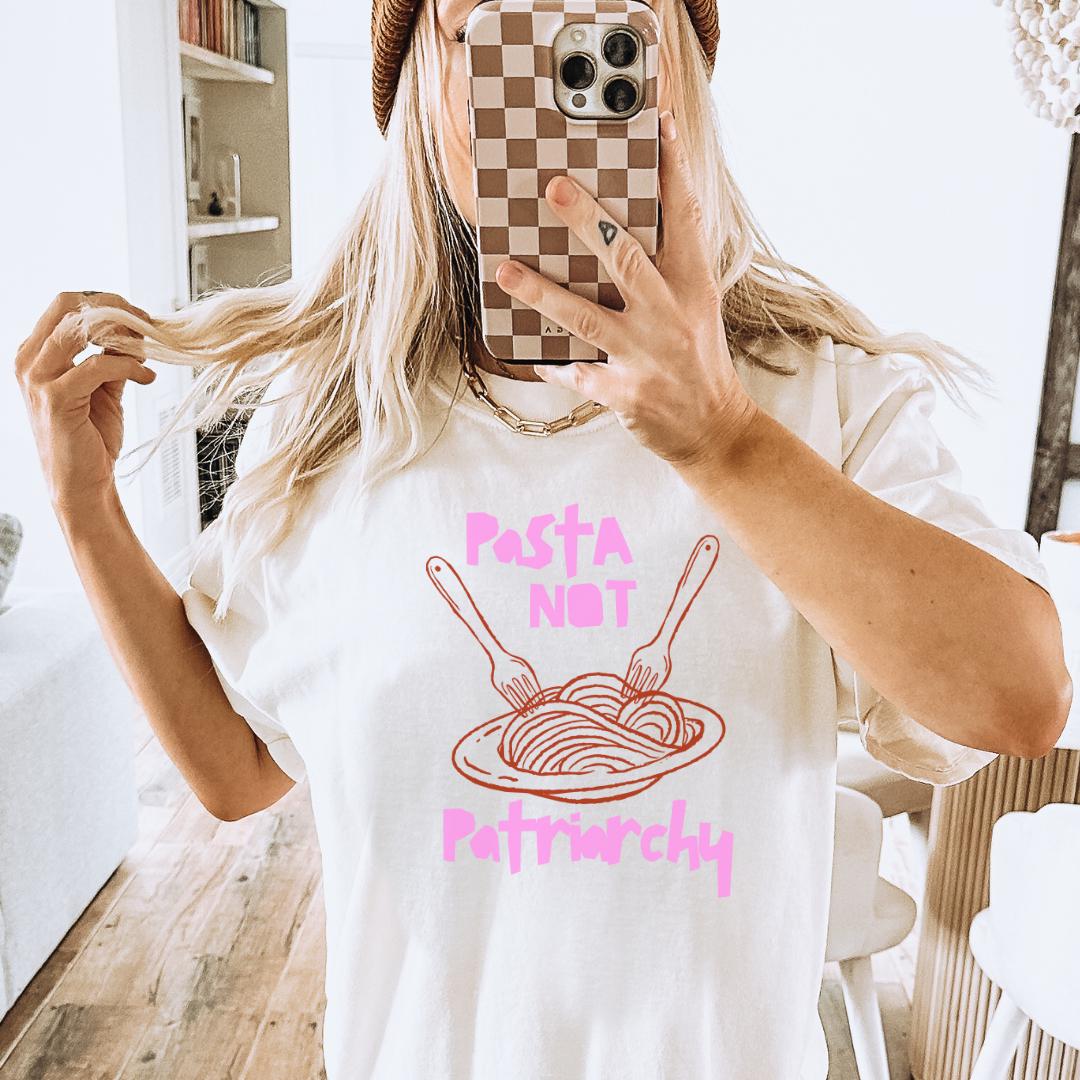 Pasta Not Patriarchy Oversized Noddle Retro Shirt Feminist Gift Feminism Cheese Italian Y2K Pride Vintage Equality Female Empowerment Food von CincerelyYoursShop