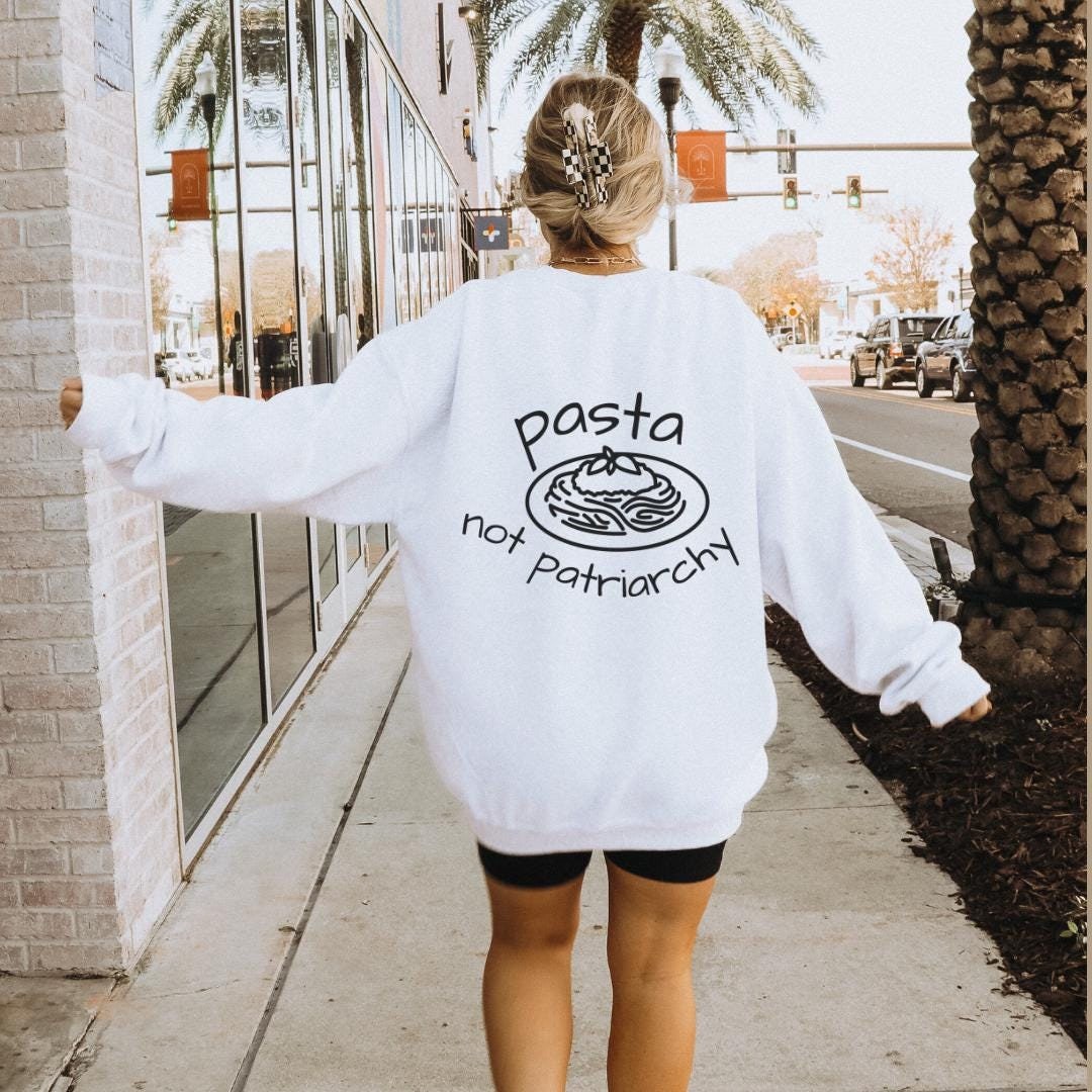 Pasta Not Patriarchy Oversized Noddle Retro Sweater Feminist Gift Feminism Cheese Italian Y2K Pride Vintage Equality Female Empowerment Food von CincerelyYoursShop